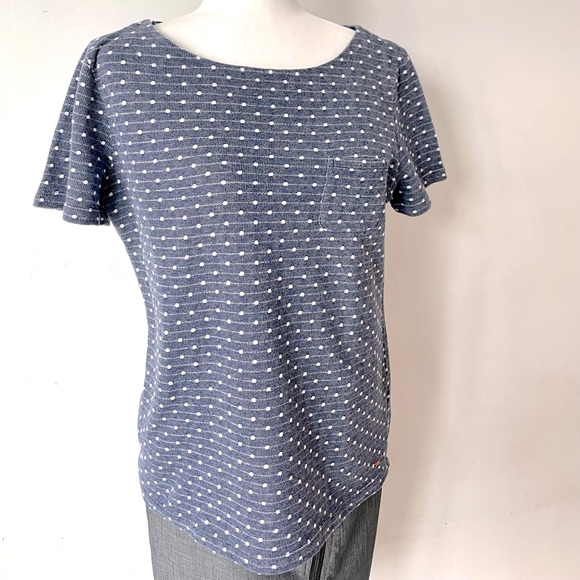 Cute Hilfiger tee - Picture 4 of 6